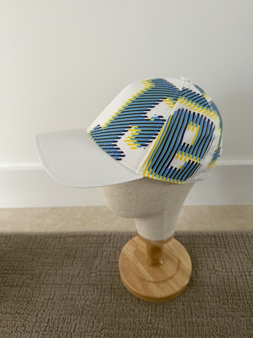 Ferrari Effelunga Logo Cap (Adjustable / One Size)Ferrari Effelunga Logo Cap pre
